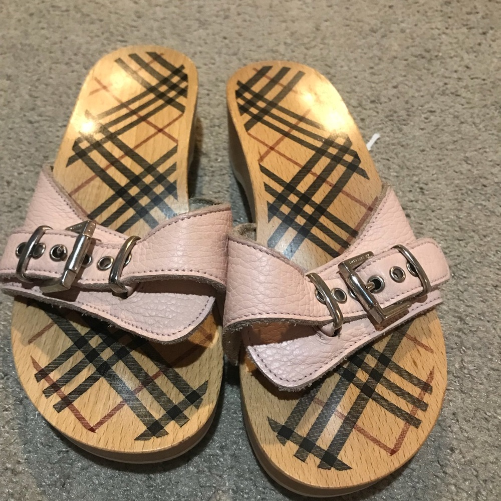 Burberry pastel pink buckle wooden clogs